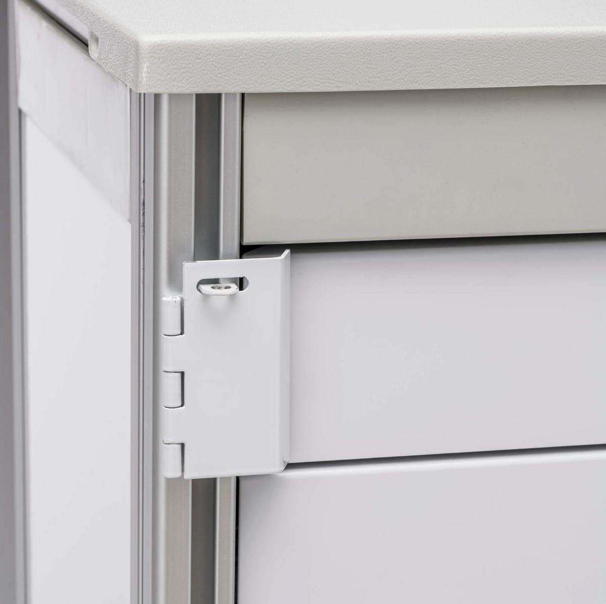 Breakaway Lock Bar